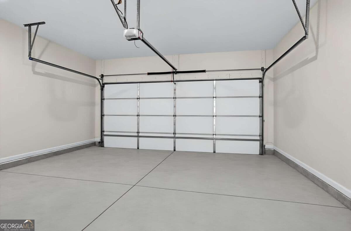 3 bedroom, 2.5 bathroom, 1,846 sq ft townhouse for sale at 104 Rope Mill Court 2, Holly Springs, GA 30115 — photo 2