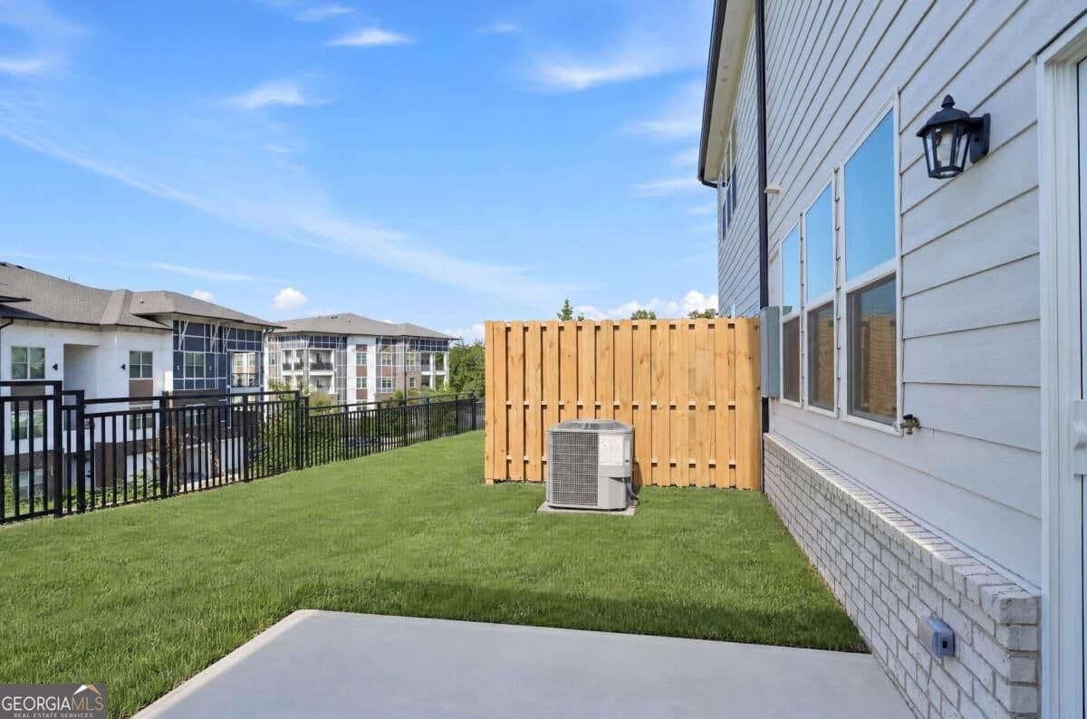 3 bedroom, 2.5 bathroom, 1,846 sq ft townhouse for sale at 104 Rope Mill Court 2, Holly Springs, GA 30115 — photo 3
