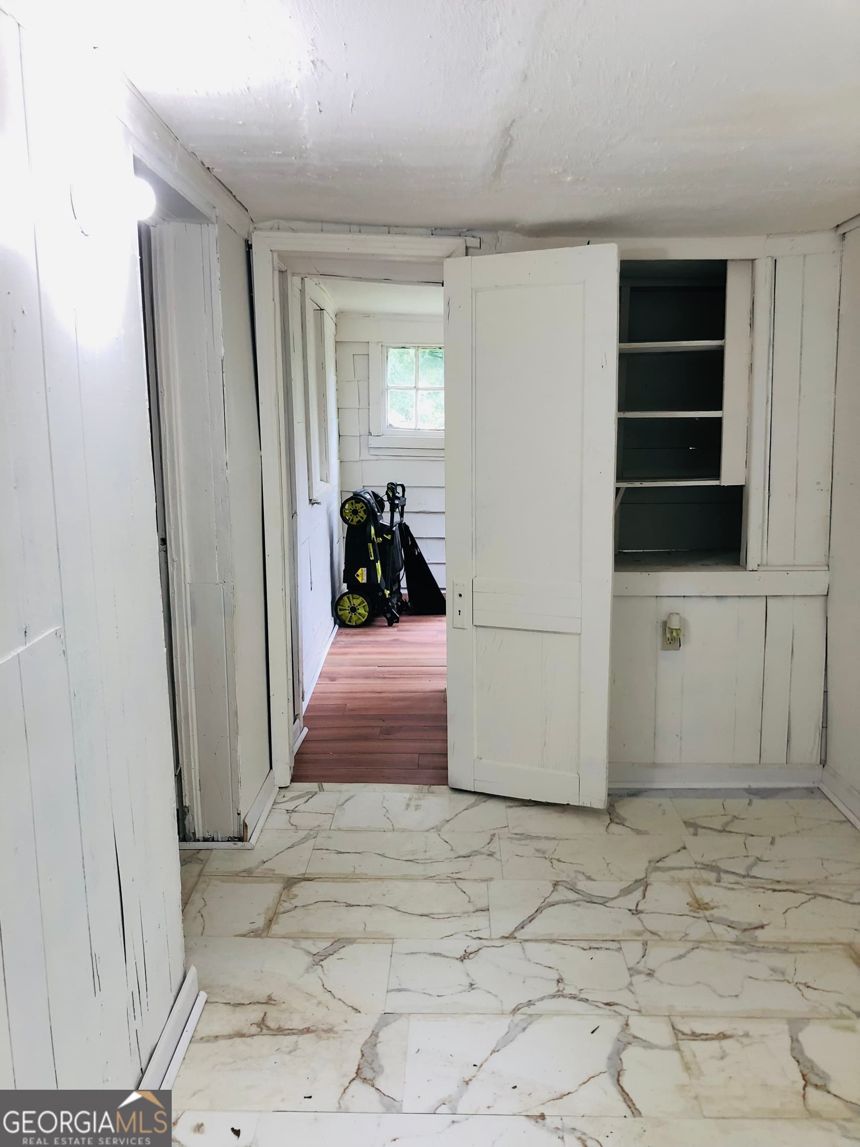 4 bedroom, 2 bathroom, 2,028 sq ft single family residence for sale at 1151 Boone Street, Macon, GA 31217 — photo 7