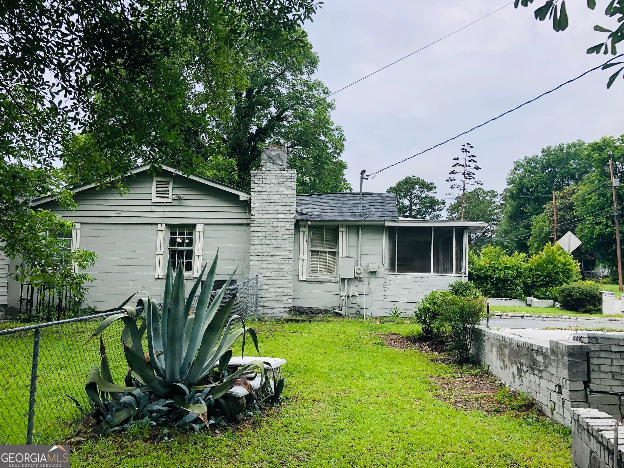 4 bedroom, 2 bathroom, 2,028 sq ft single family residence for sale at 1151 Boone Street, Macon, GA 31217 — photo 3