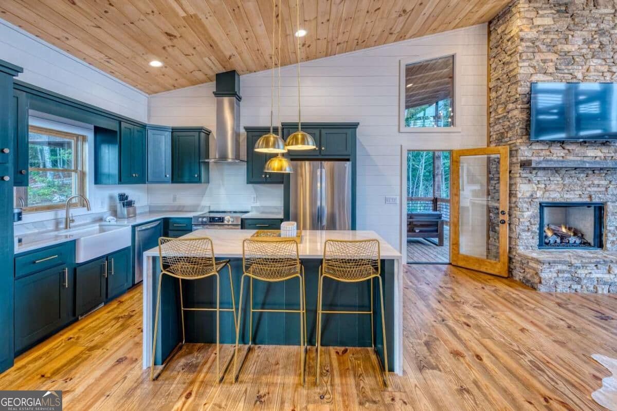 6 bedroom, 5 bathroom, 3,151 sq ft single family residence for sale at 739 Big Sky Trail, Epworth, GA 30541 — photo 6