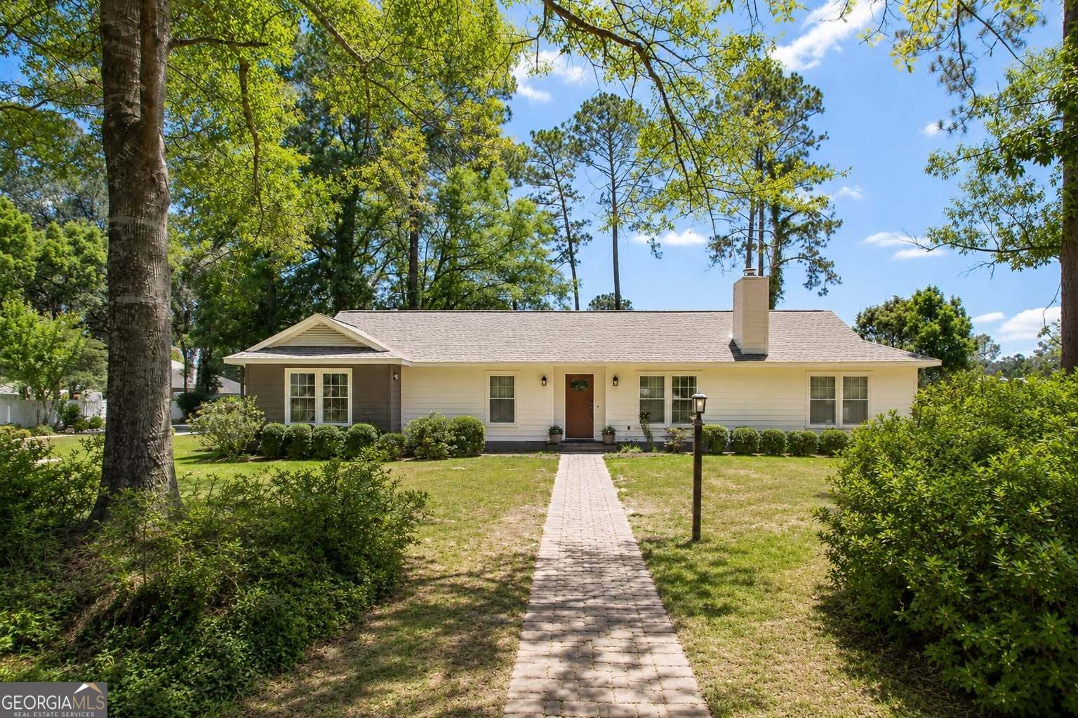 3 bedroom, 2 bathroom, 1,606 sq ft single family residence sold at 670 Hillmont Drive, Waycross, GA 31503