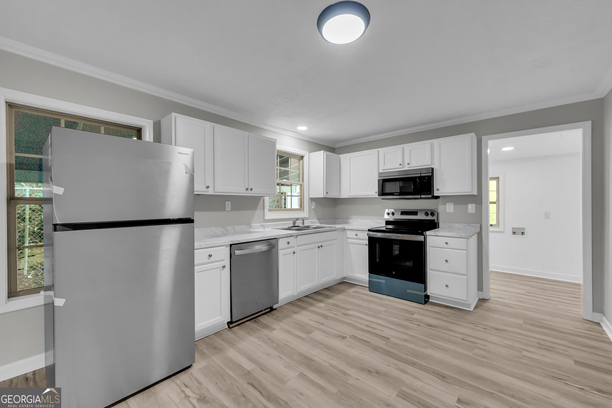 2 bedroom, 1 bathroom, 805 sq ft single family residence for sale at 232 S Pine Street, Toccoa, GA 30577 — photo 4