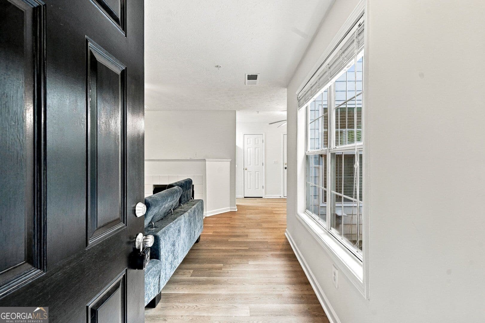2 bedroom, 2 bathroom, 1,254 sq ft condominium for sale at 305 Streamside Drive, Roswell, GA 30076 — photo 4