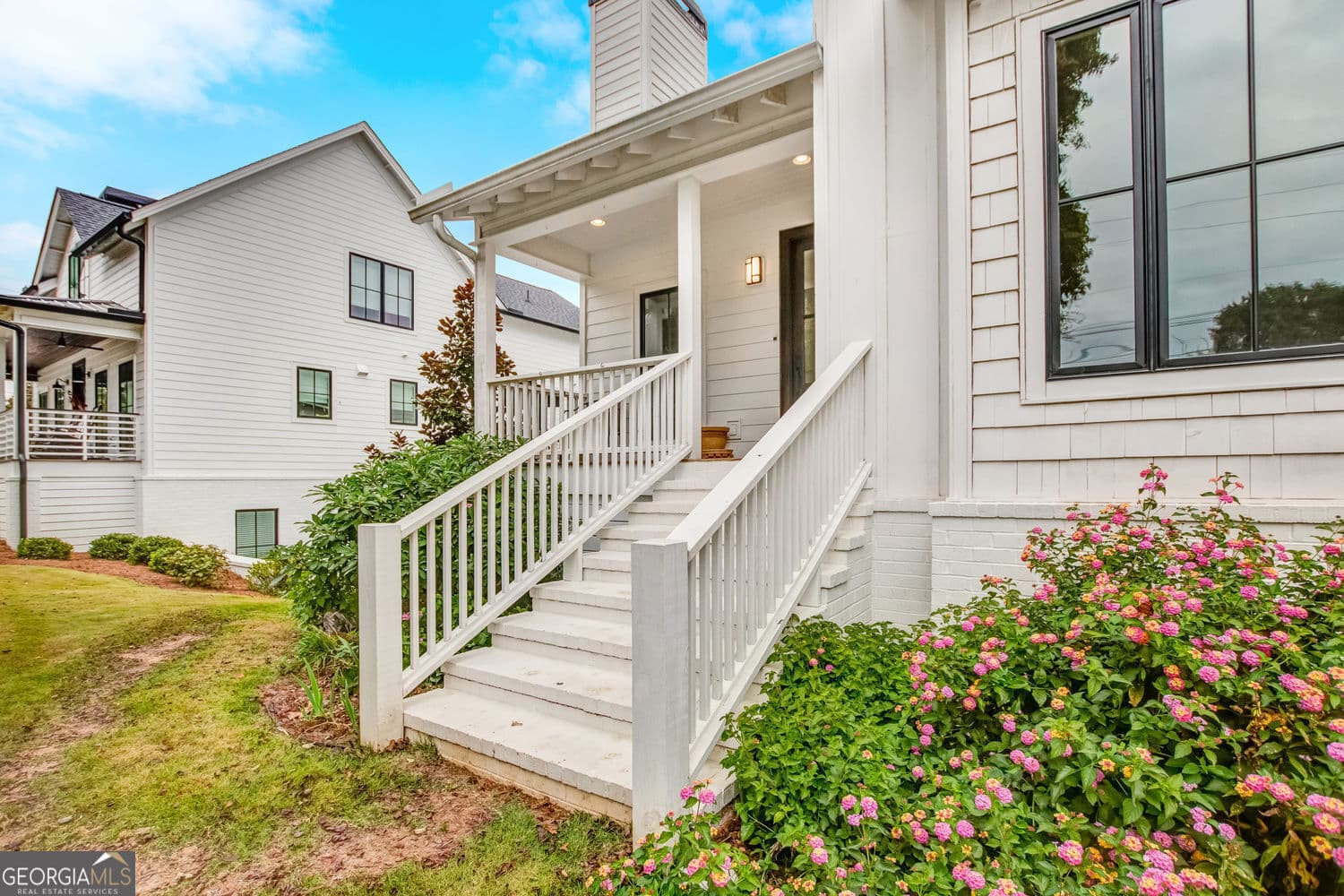 3 bedroom, 2.5 bathroom, 2,431 sq ft single family residence for sale at 205 Flesner Court, Clarkesville, GA 30523 — photo 2