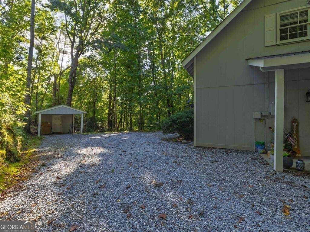 3 bedroom, 2 bathroom, 1,500 sq ft single family residence for sale at 202 Crystal Hills, Clarkesville, GA 30523 — photo 10