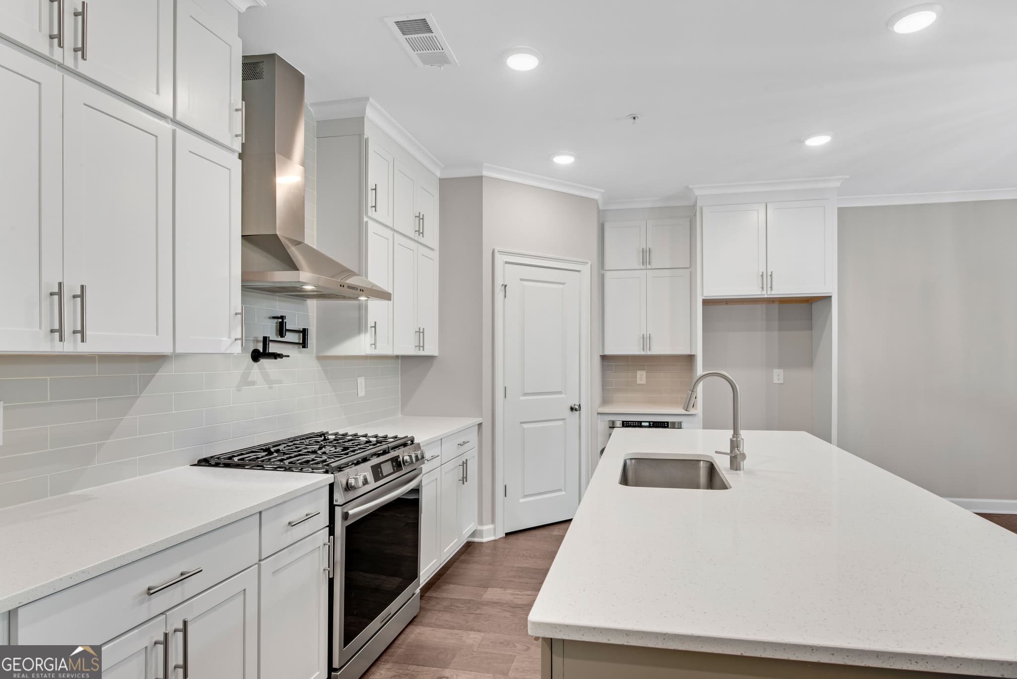 3 bedroom, 3.5 bathroom, 2,767 sq ft townhouse for sale at 427 Retreat Lane, Canton, GA 30114 — photo 7