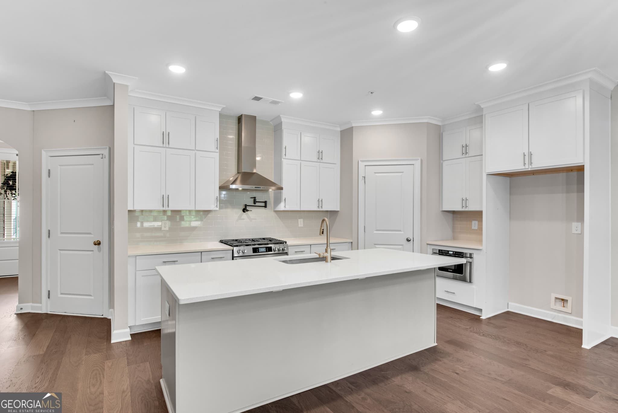 3 bedroom, 3.5 bathroom, 2,767 sq ft townhouse for sale at 427 Retreat Lane, Canton, GA 30114 — photo 8