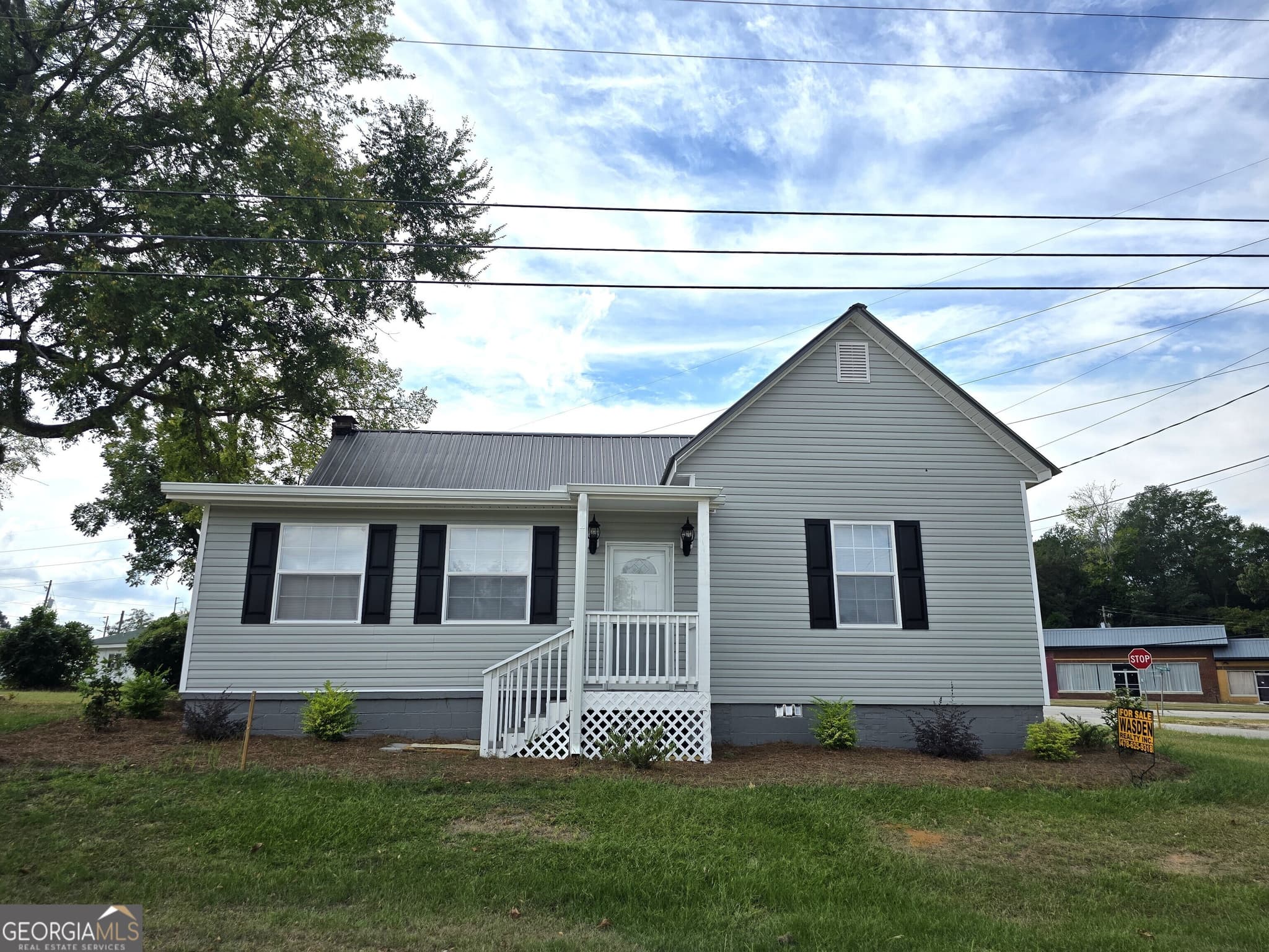 3 bedroom, 2 bathroom, 1,570 sq ft single family residence sold at 105 Walker Street, Wrens, GA 30833