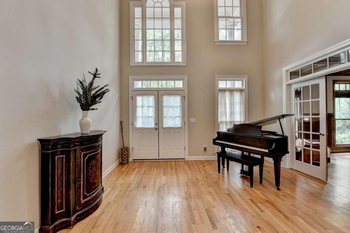5 bedroom, 4.5 bathroom, 5,613 sq ft single family residence for sale at 5283 Whitehaven Park Lane, Smyrna, GA 30126 — photo 7