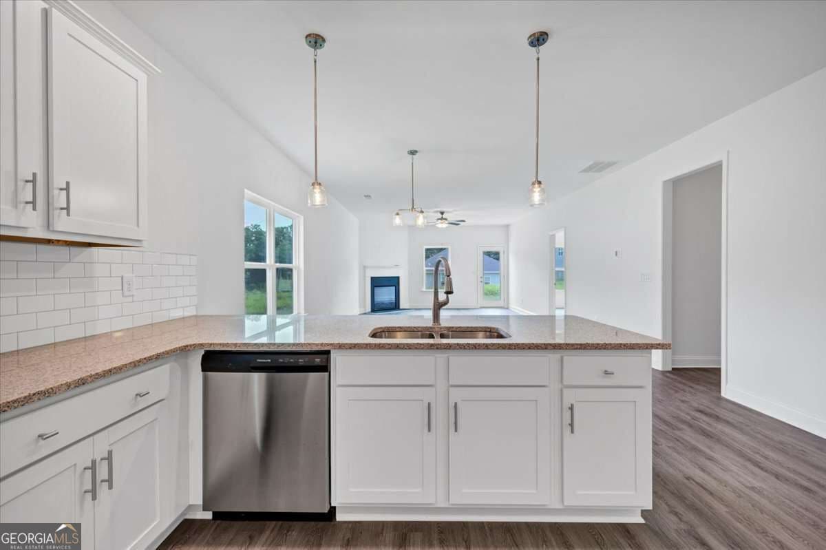 4 bedroom, 2 bathroom, 2,030 sq ft single family residence for sale at 317 Angela Avenue LOT 04, Bowdon, GA 30108 — photo 4