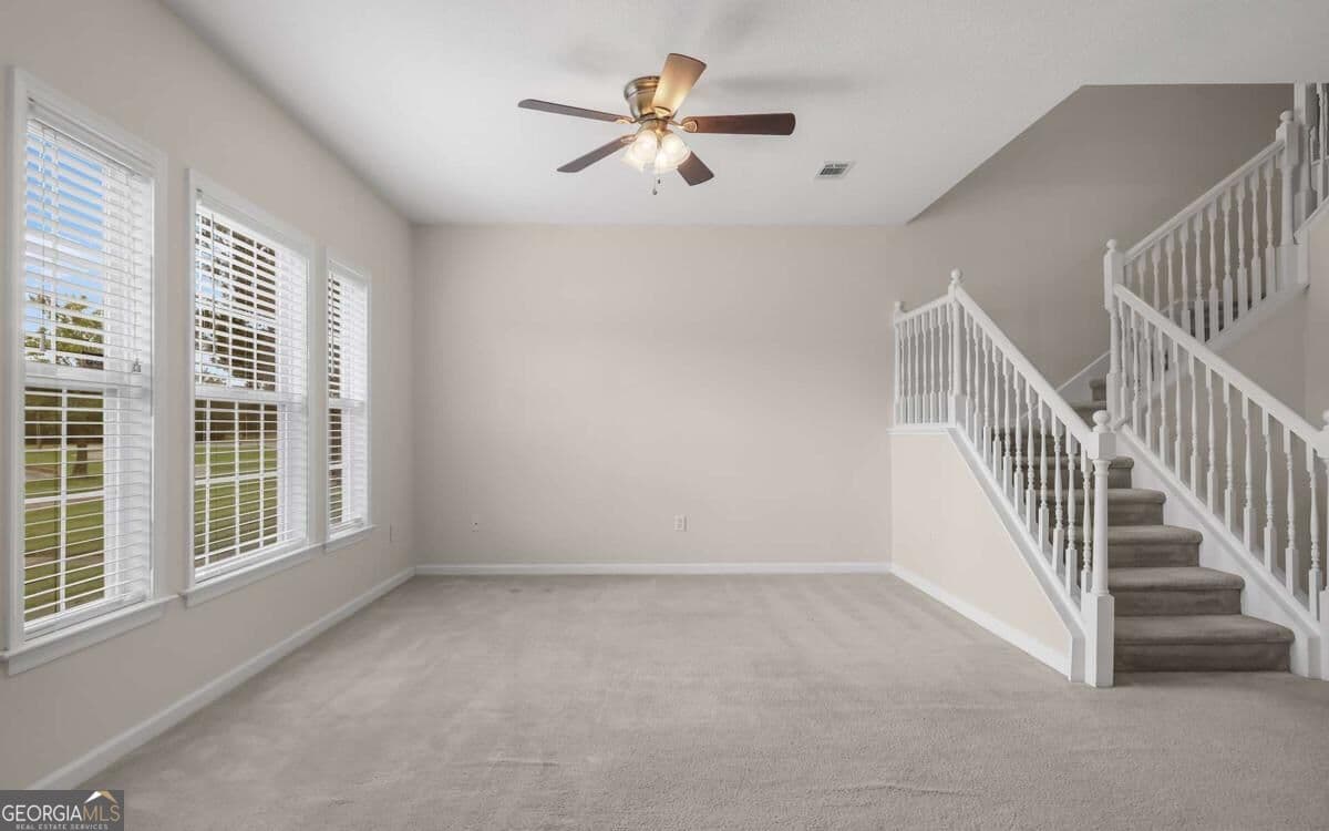 3 bedroom, 2.5 bathroom, 1,810 sq ft townhouse for sale at 403 Valdez Court, Hinesville, GA 31313 — photo 6