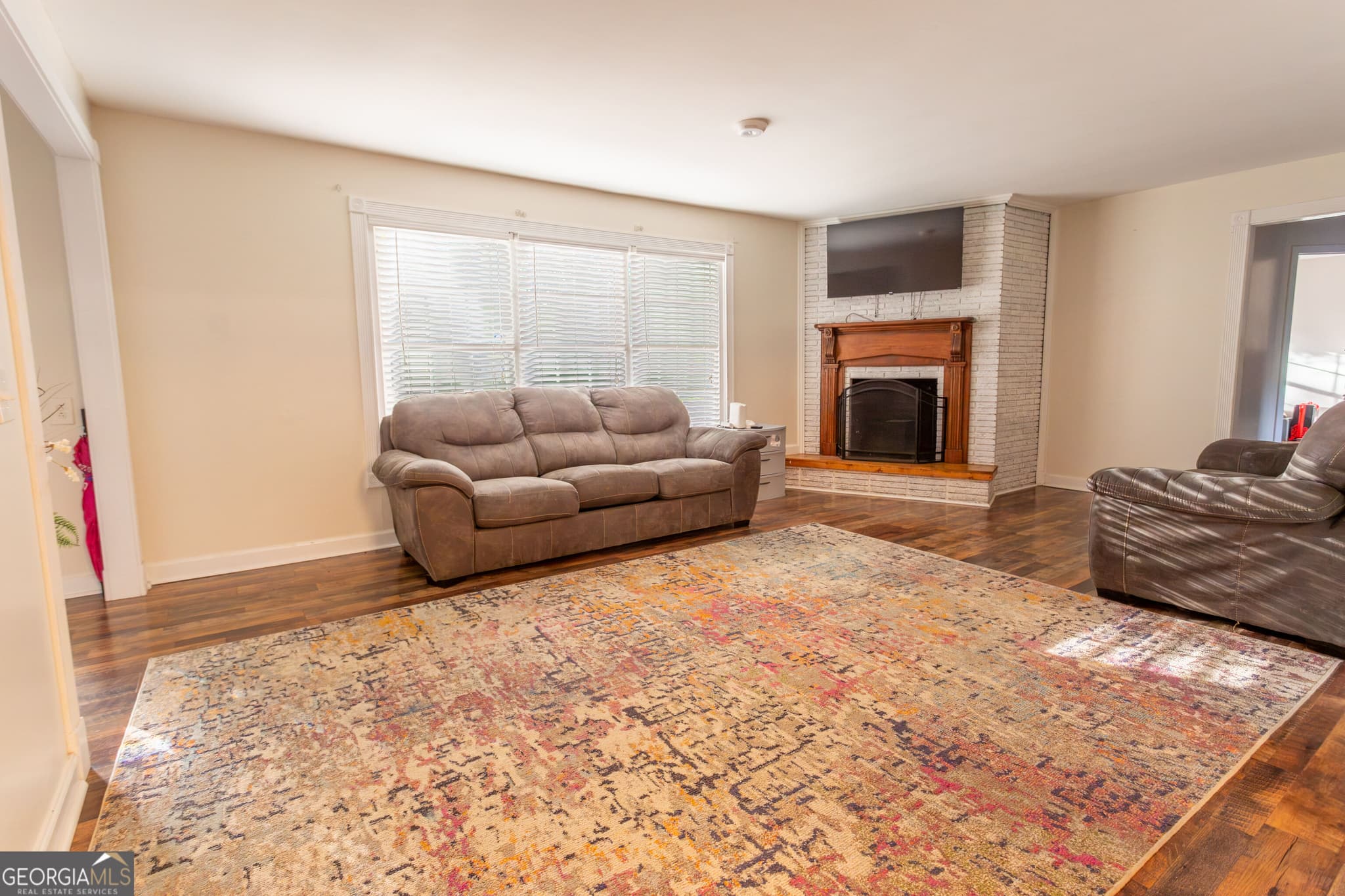 5 bedroom, 3 bathroom, 2,200 sq ft single family residence for sale at 1526 Rayonier Road, Jesup, GA 31545 — photo 5