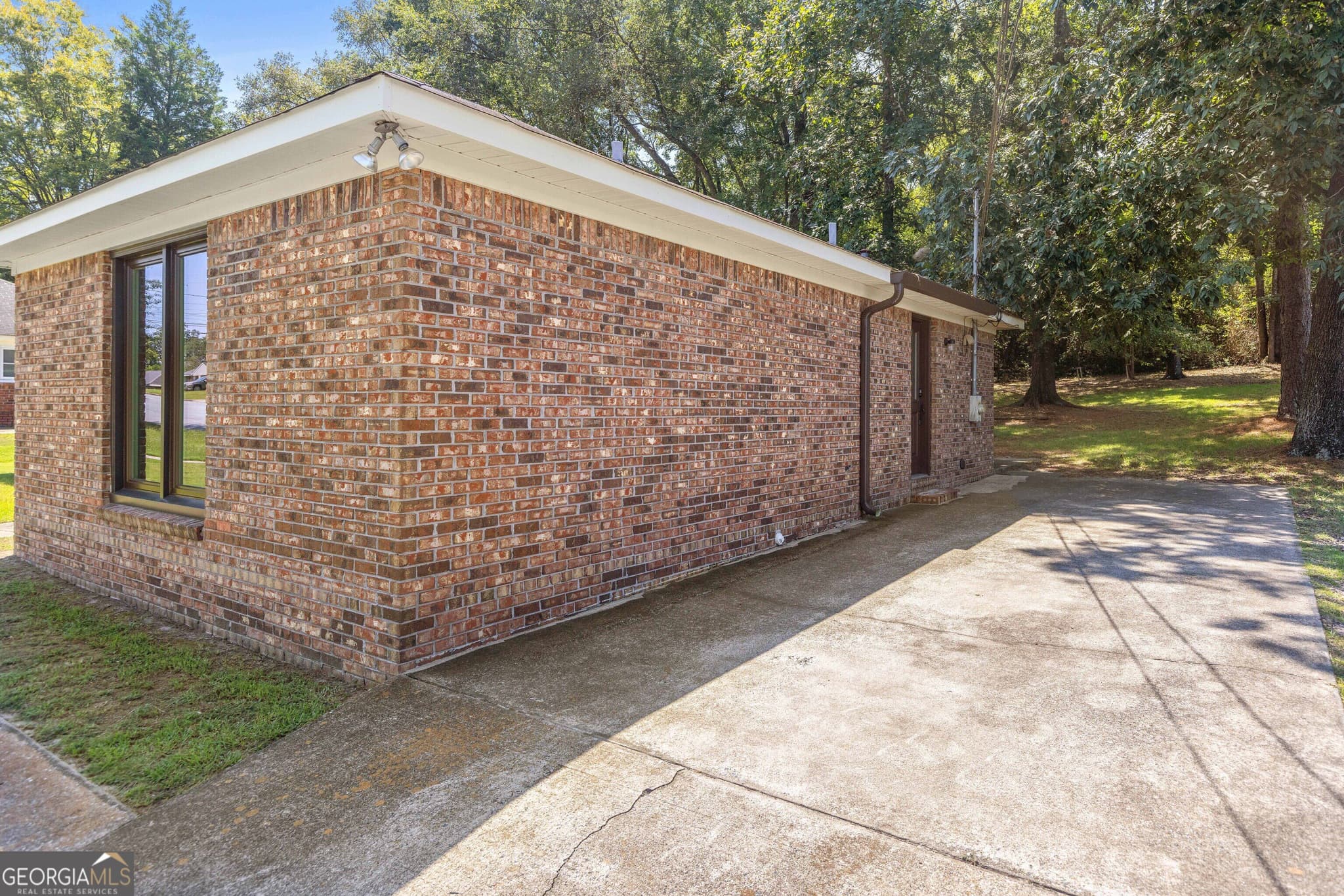 3 bedroom, 2 bathroom single family residence for sale at 5918 Hunter Road, Columbus, GA 31907 — photo 4