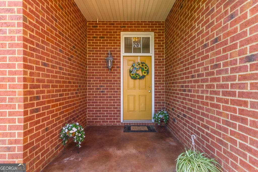 3 bedroom, 2 bathroom, 2,114 sq ft single family residence under contract at 201 Foxridge Drive, Dublin, GA 31021 — photo 5
