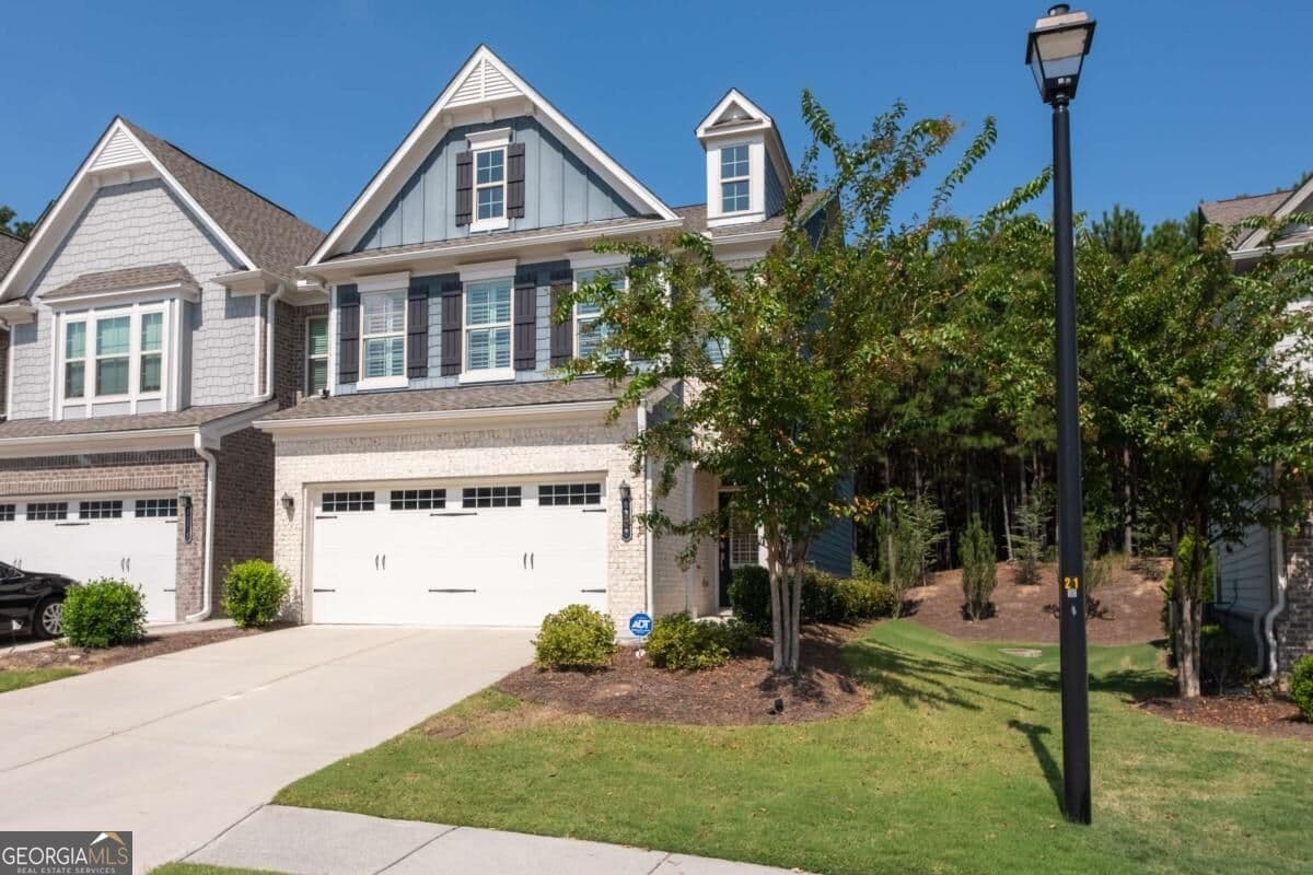 3 bedroom, 2.5 bathroom, 1,884 sq ft townhouse for sale at 6388 Lanier Harbor Landing, Buford, GA 30518 — photo 4