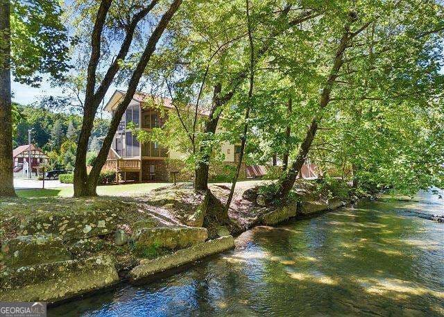 4 bedroom, 5 bathroom, 3,012 sq ft cabin,condominium for sale at 996 Edelweiss Strasse, Helen, GA 30545 — photo 3