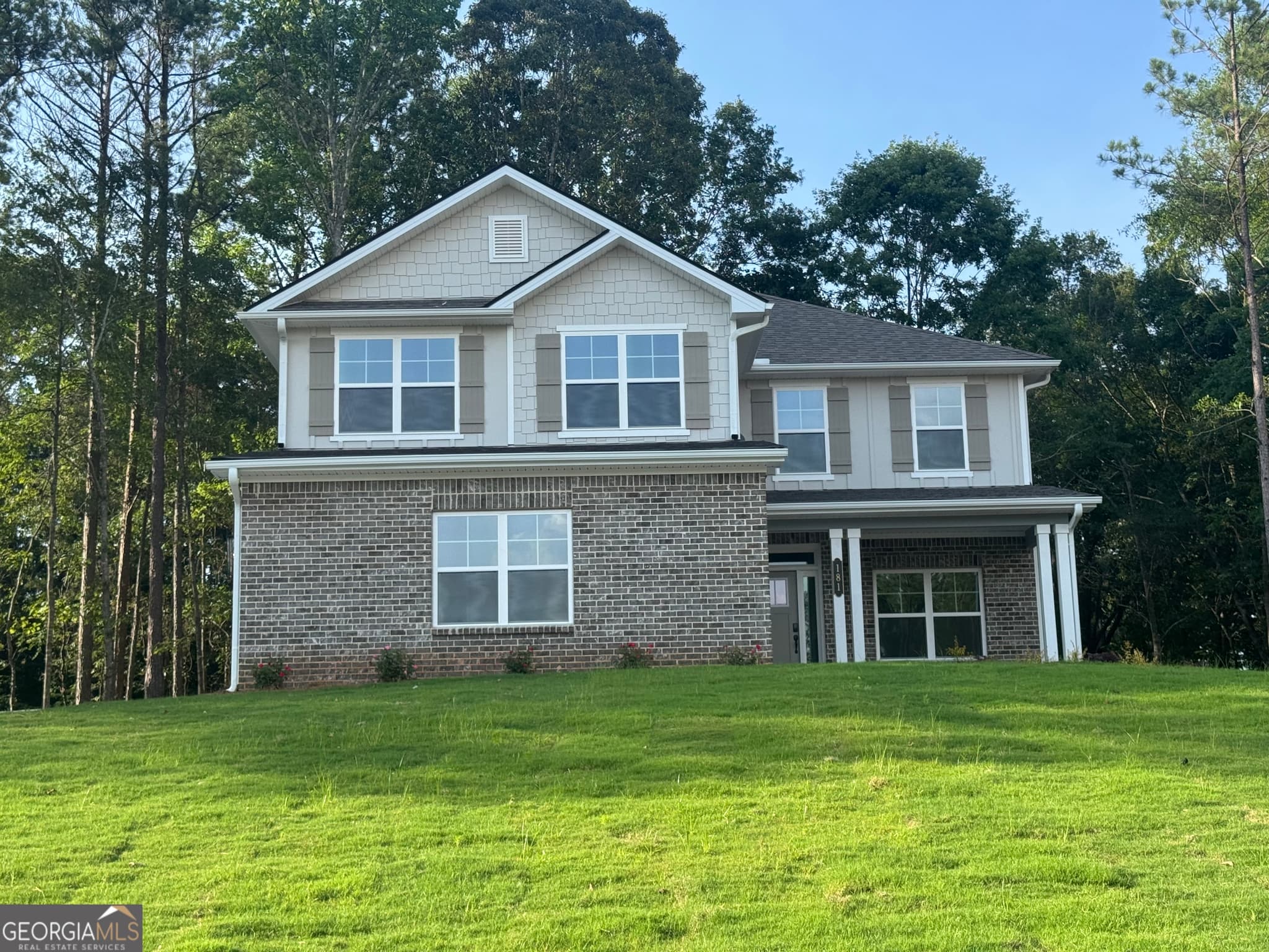 5 bedroom, 3.5 bathroom, 2,628 sq ft single family residence for sale at 181 Blackberry Court, Pendergrass, GA 30567 — photo 1 of 35