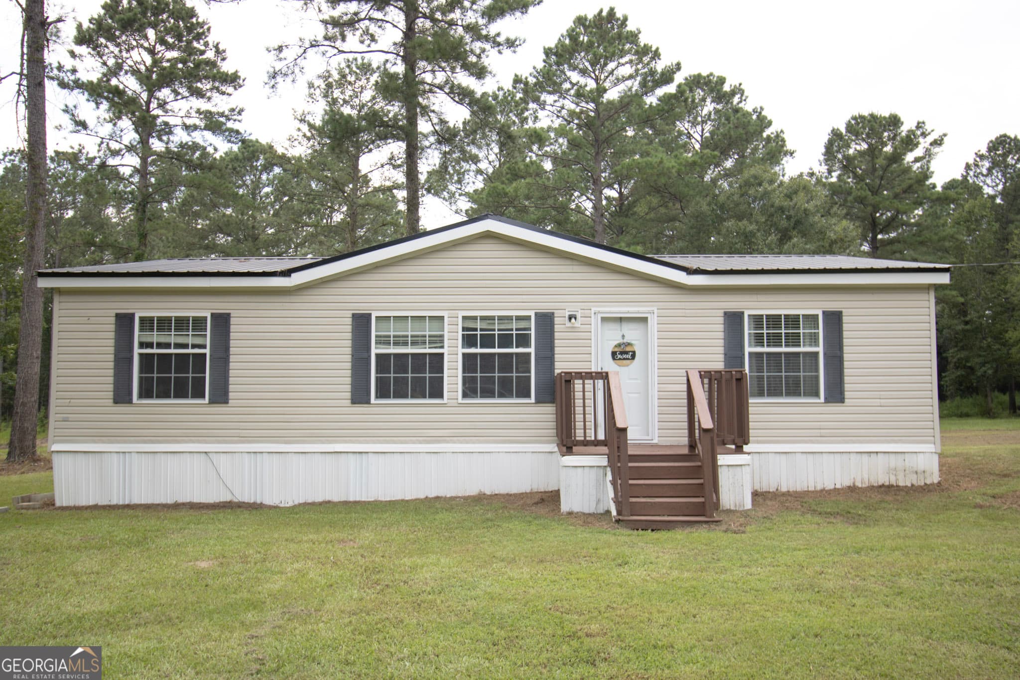 3 bedroom, 2 bathroom, 1,344 sq ft manufactured home,single family residence for rent at 1776 Zettwell Road, Statesboro, GA 30461 for $1,475 a month