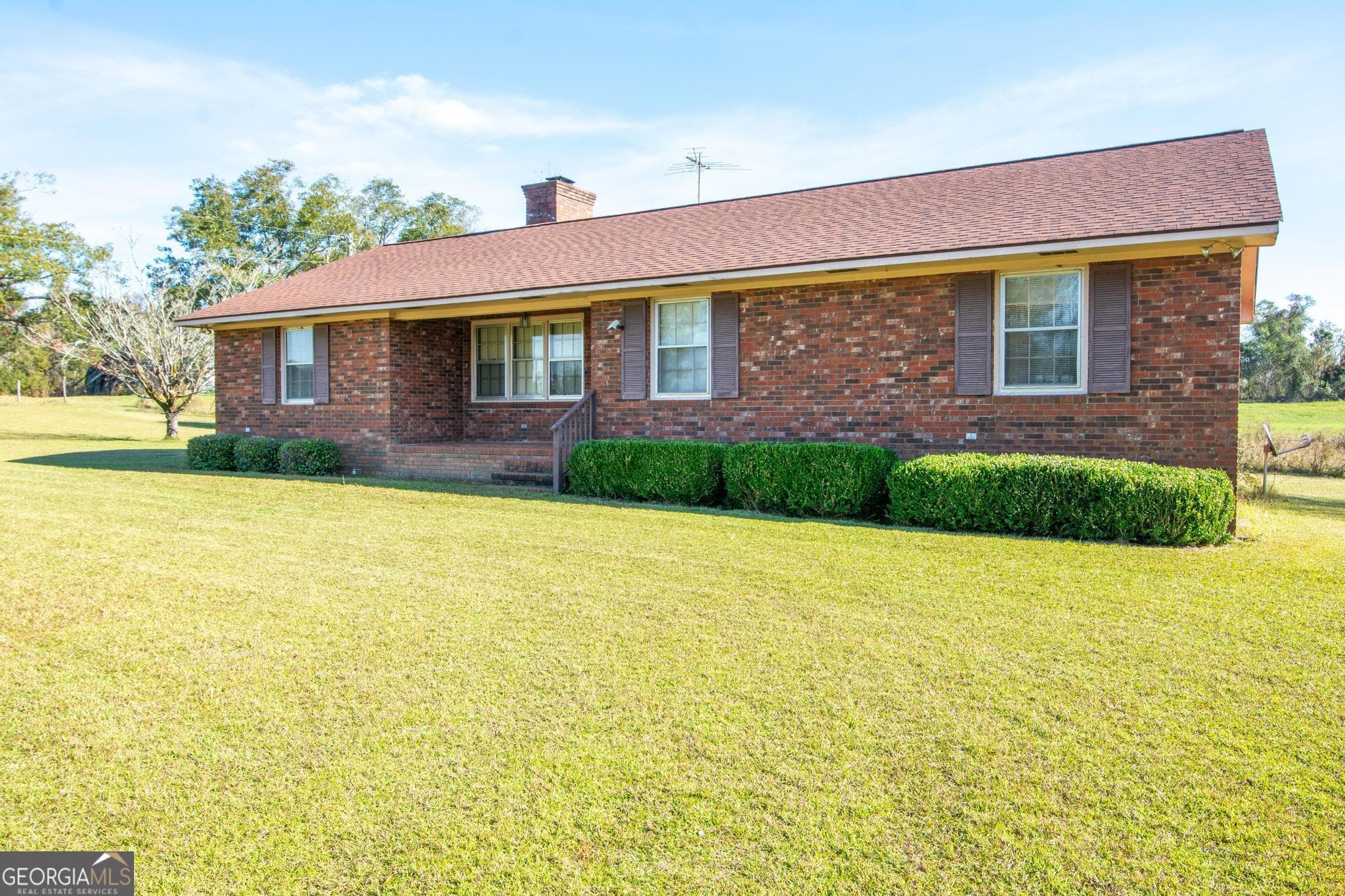 3 bedroom, 2 bathroom, 1,476 sq ft single family residence sold at 3371 Dickey Road, Millen, GA 30442
