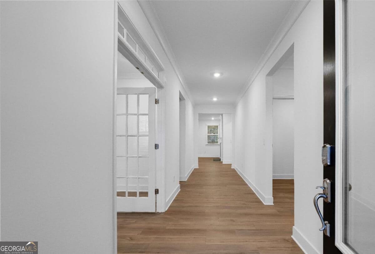 3 bedroom, 3 bathroom, 2,552 sq ft single family residence for sale at 405 Saka Cove, Mcdonough, GA 30252 — photo 2