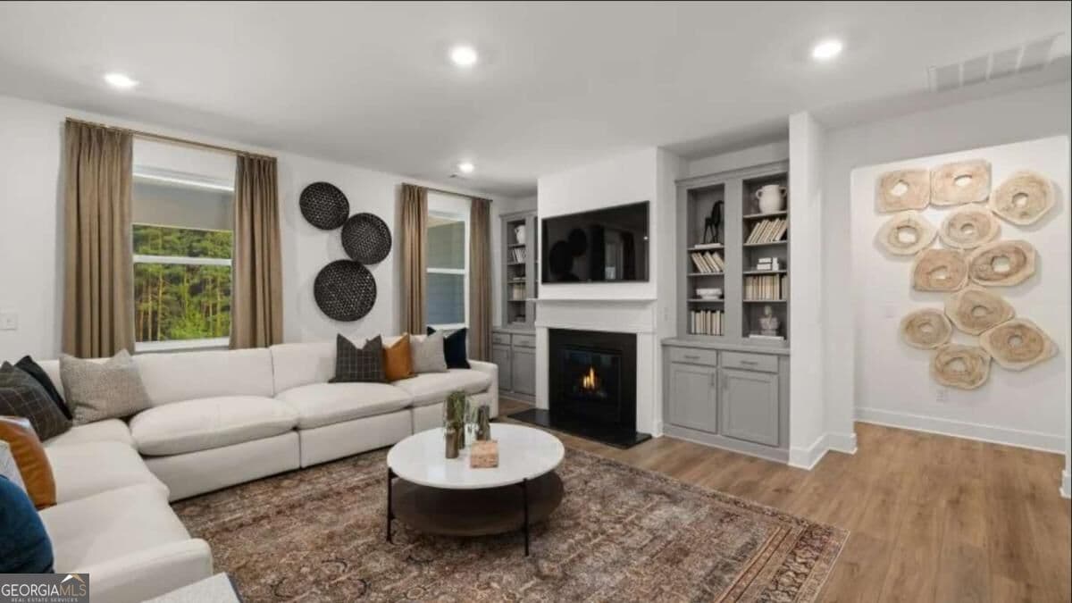 3 bedroom, 3 bathroom, 2,552 sq ft single family residence for sale at 405 Saka Cove, Mcdonough, GA 30252 — photo 5
