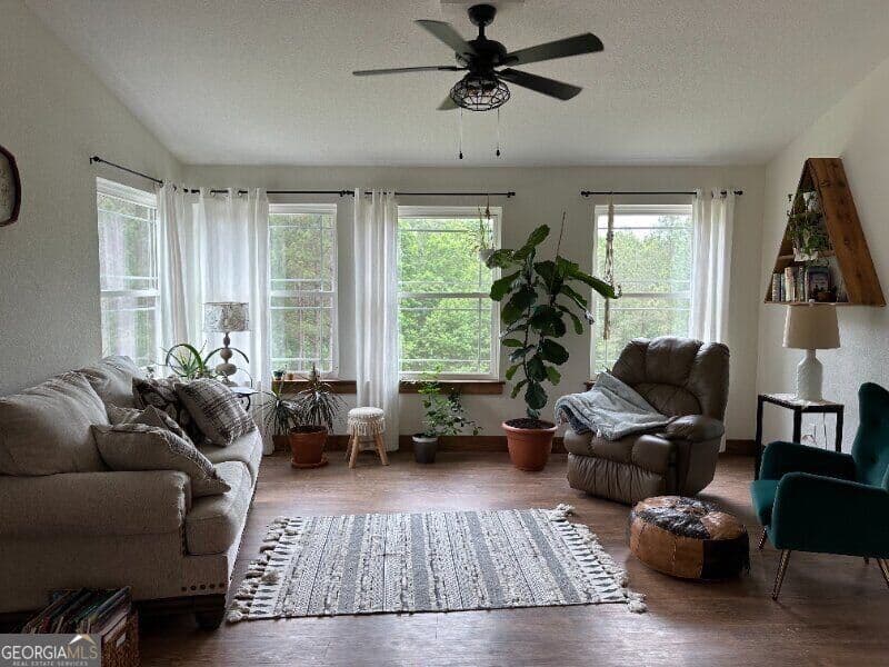 3 bedroom, 2 bathroom, 1,800 sq ft condominium for rent at 56 Spring Creek Court, Canon, GA 30520 for $1,590 a month — photo 6
