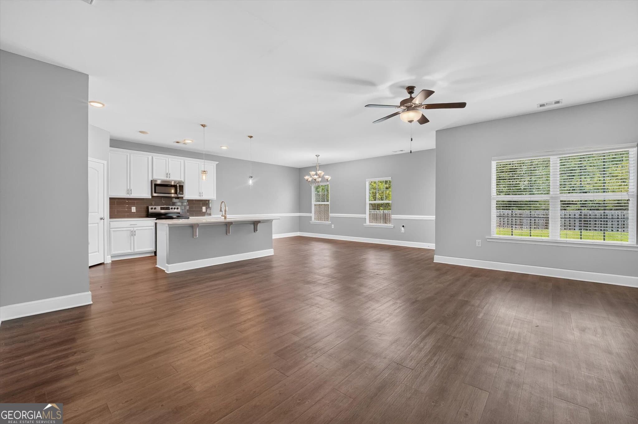 4 bedroom, 2.5 bathroom, 2,404 sq ft single family residence for sale at 130 Clover Pointe Circle, Guyton, GA 31312 — photo 7