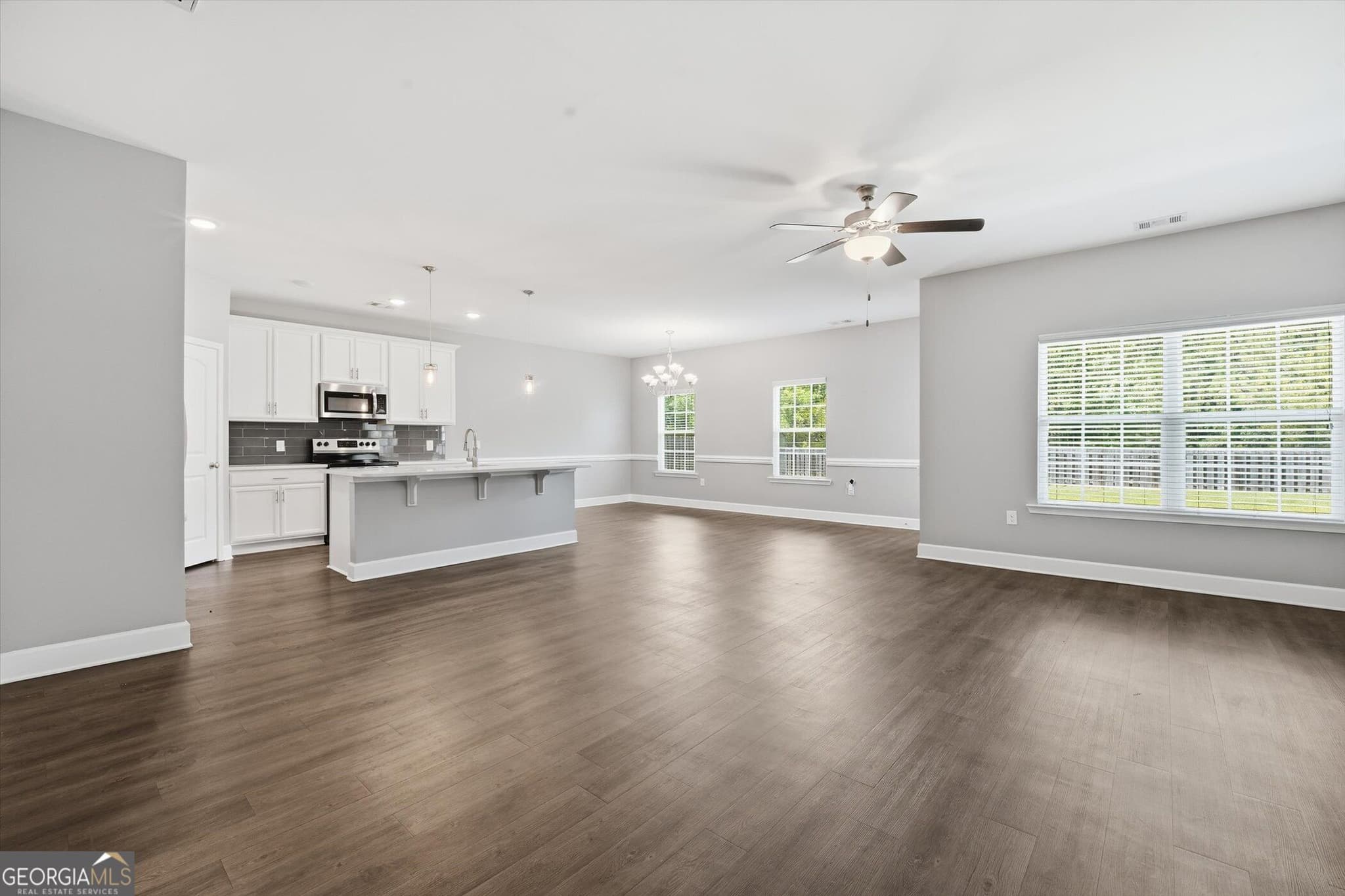 4 bedroom, 2.5 bathroom, 2,404 sq ft single family residence for sale at 130 Clover Pointe Circle, Guyton, GA 31312 — photo 8