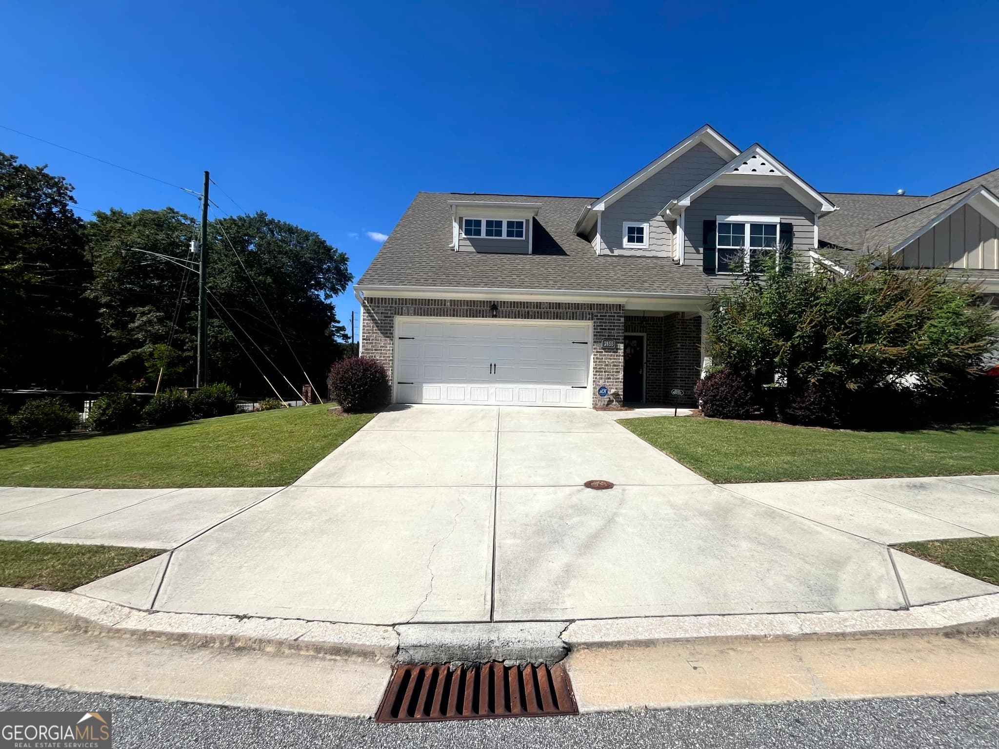 3 bedroom, 3 bathroom, 1,930 sq ft townhouse for sale at 2855 Long Shadow Court, Snellville, GA 30078 — photo 3