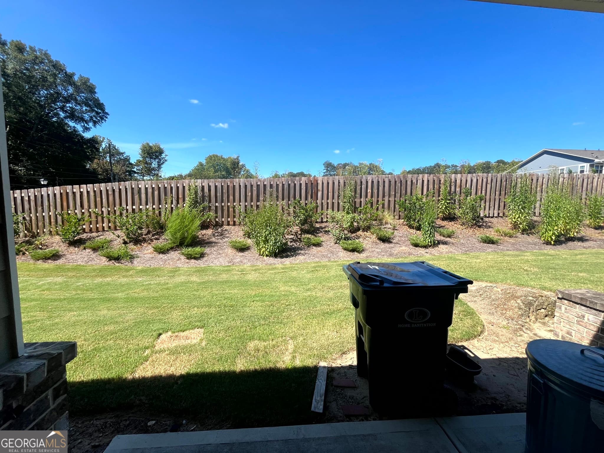 3 bedroom, 3 bathroom, 1,930 sq ft townhouse for sale at 2855 Long Shadow Court, Snellville, GA 30078 — photo 8