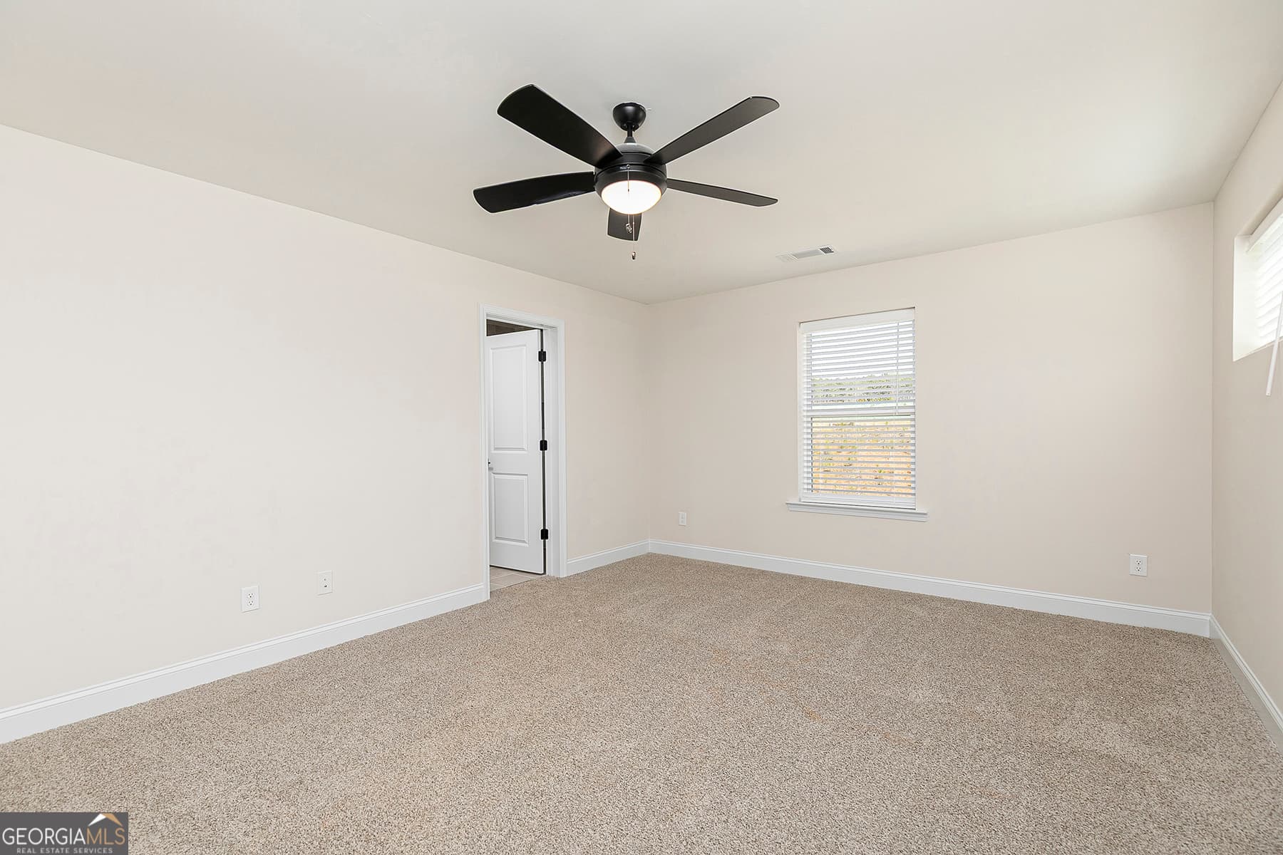 4 bedroom, 2.5 bathroom, 2,002 sq ft single family residence for sale at 626 Cantrell Drive, Dallas, GA 30157 — photo 7