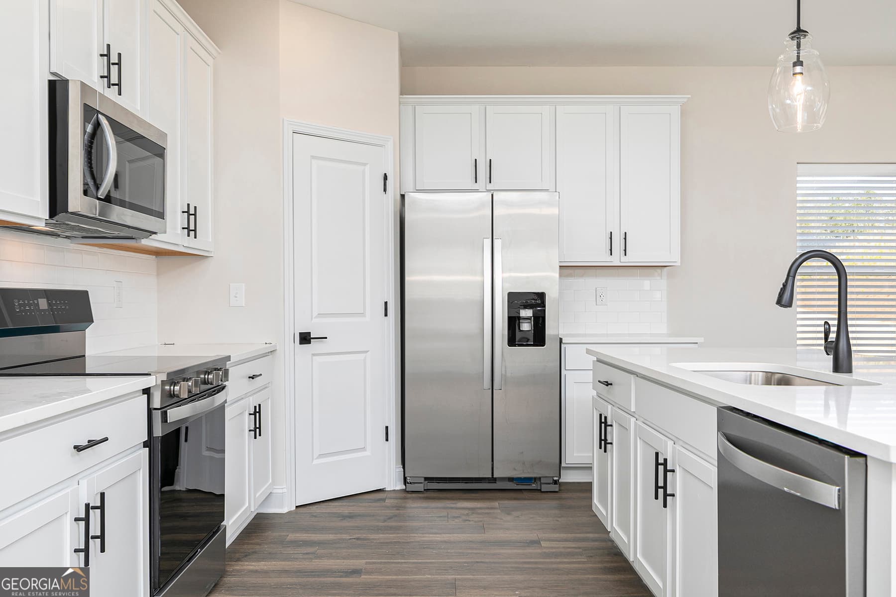 4 bedroom, 2.5 bathroom, 2,002 sq ft single family residence for sale at 626 Cantrell Drive, Dallas, GA 30157 — photo 5