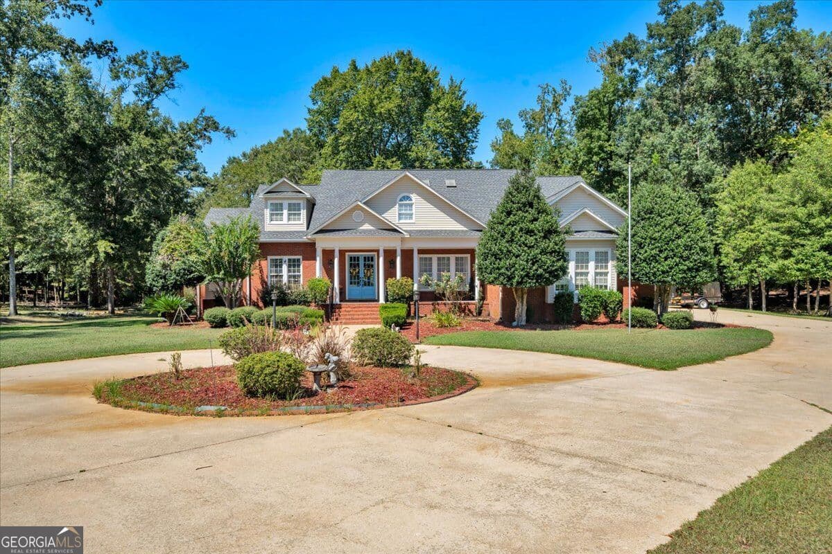 5 bedroom, 4.5 bathroom, 4,834 sq ft single family residence for sale at 383 Evergreen Road, Dublin, GA 31021 — photo 2