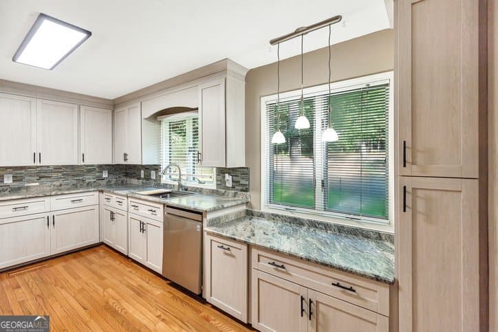 3 bedroom, 3 bathroom, 2,000 sq ft single family residence for sale at 123 Forest Drive, Townville, SC 29689 — photo 8