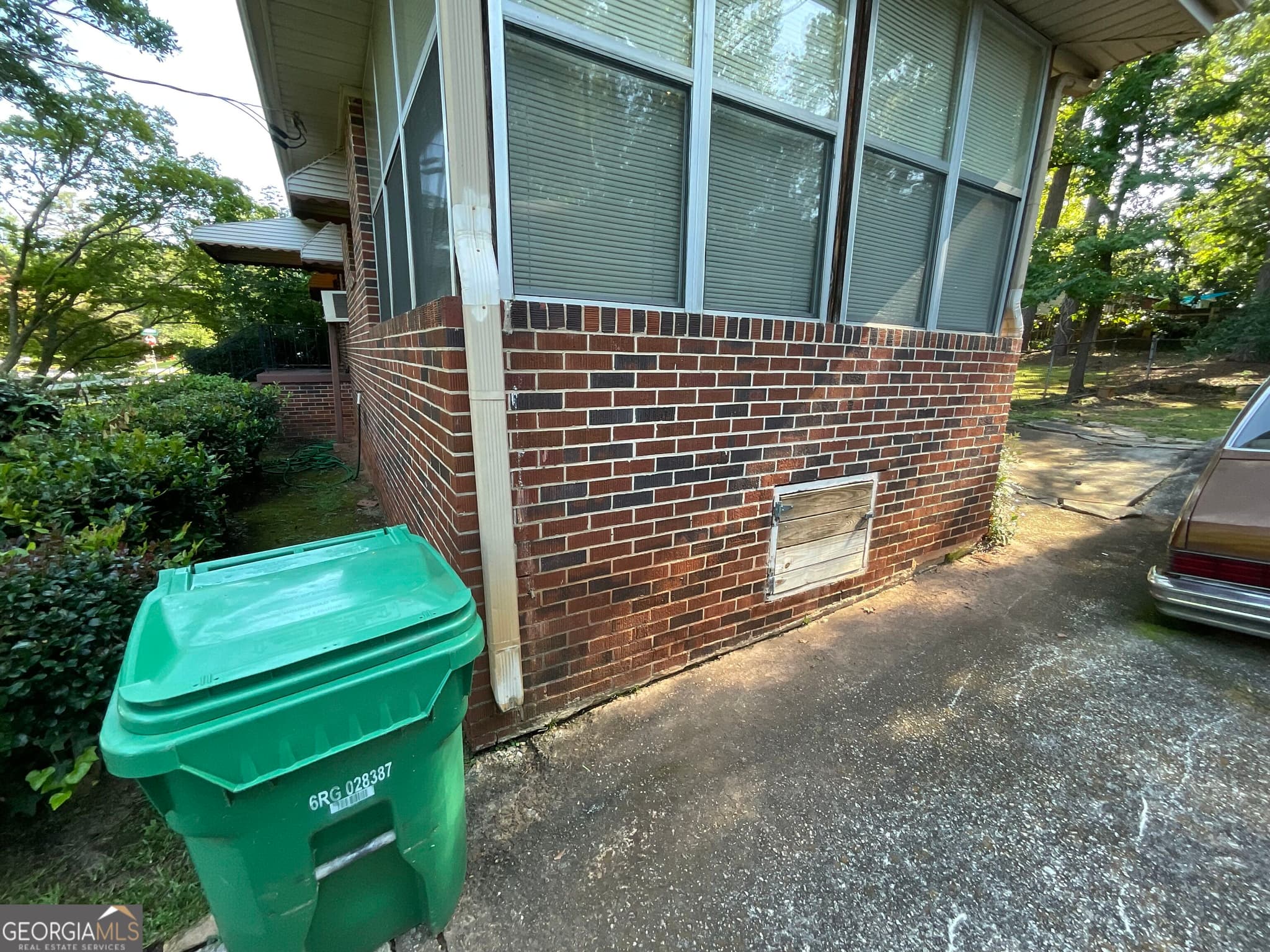 2 bedroom, 1 bathroom, 1,008 sq ft single family residence for sale at 2086 SE Edgemore Drive, Atlanta, GA 30316 — photo 6