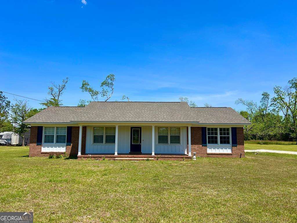3 bedroom, 2 bathroom single family residence sold at 55 Third Avenue, Hazlehurst, GA 31539