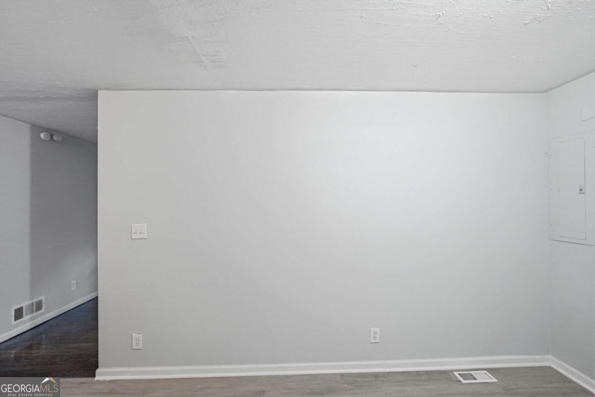 3 bedroom, 2 bathroom, 1,200 sq ft single family residence for sale at 4485 Sims Road, Ellenwood, GA 30294 — photo 4