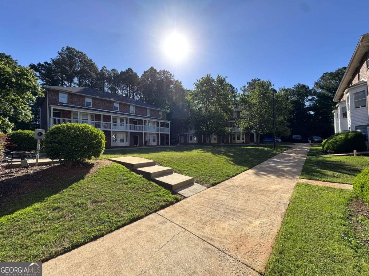 5 bedroom, 4 bathroom, 3,692 sq ft condominium for sale at 1850 Cedar Shoals Drive A3, Athens, GA 30605 — photo 3
