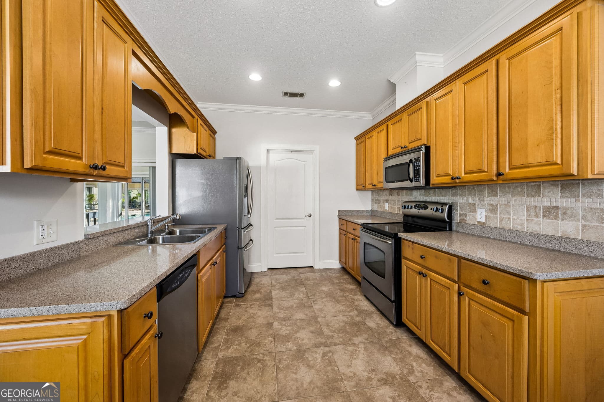 2 bedroom, 2 bathroom, 1,602 sq ft townhouse for sale at 19 Coastal Walk, St. Marys, GA 31558 — photo 8