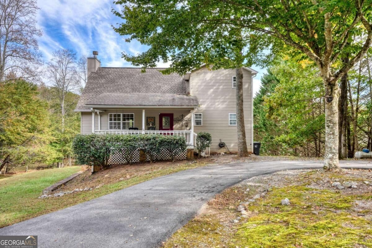 4 bedroom, 3.5 bathroom, 2,280 sq ft single family residence for sale at 6744 Woodlake Circle, Young Harris, GA 30582