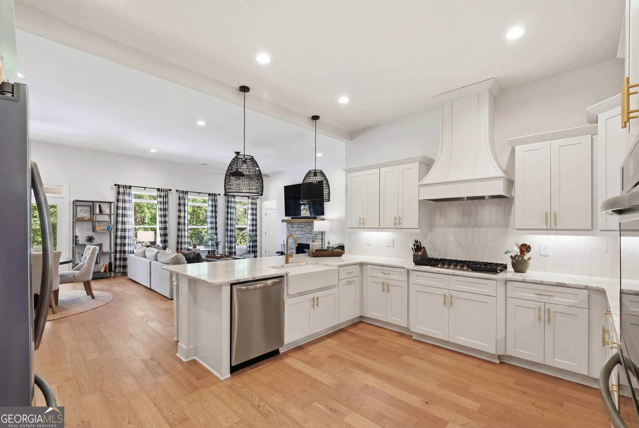 4 bedroom, 3.5 bathroom, 3,665 sq ft single family residence for sale at 65 Starr Place, Newnan, GA 30263 — photo 5