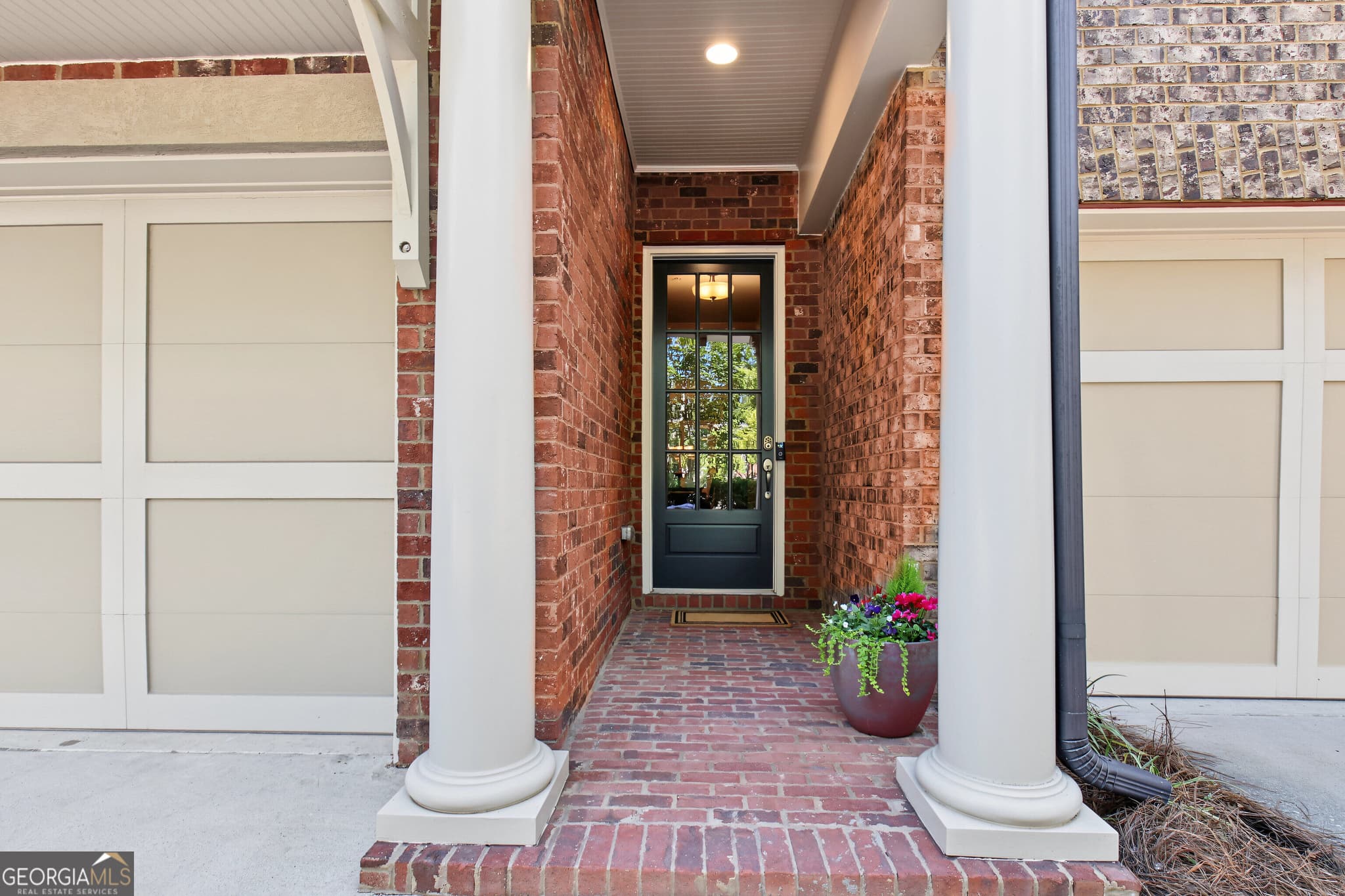 3 bedroom, 2.5 bathroom, 2,260 sq ft townhouse for sale at 52 Star Spangled Lane, Peachtree City, GA 30269 — photo 3