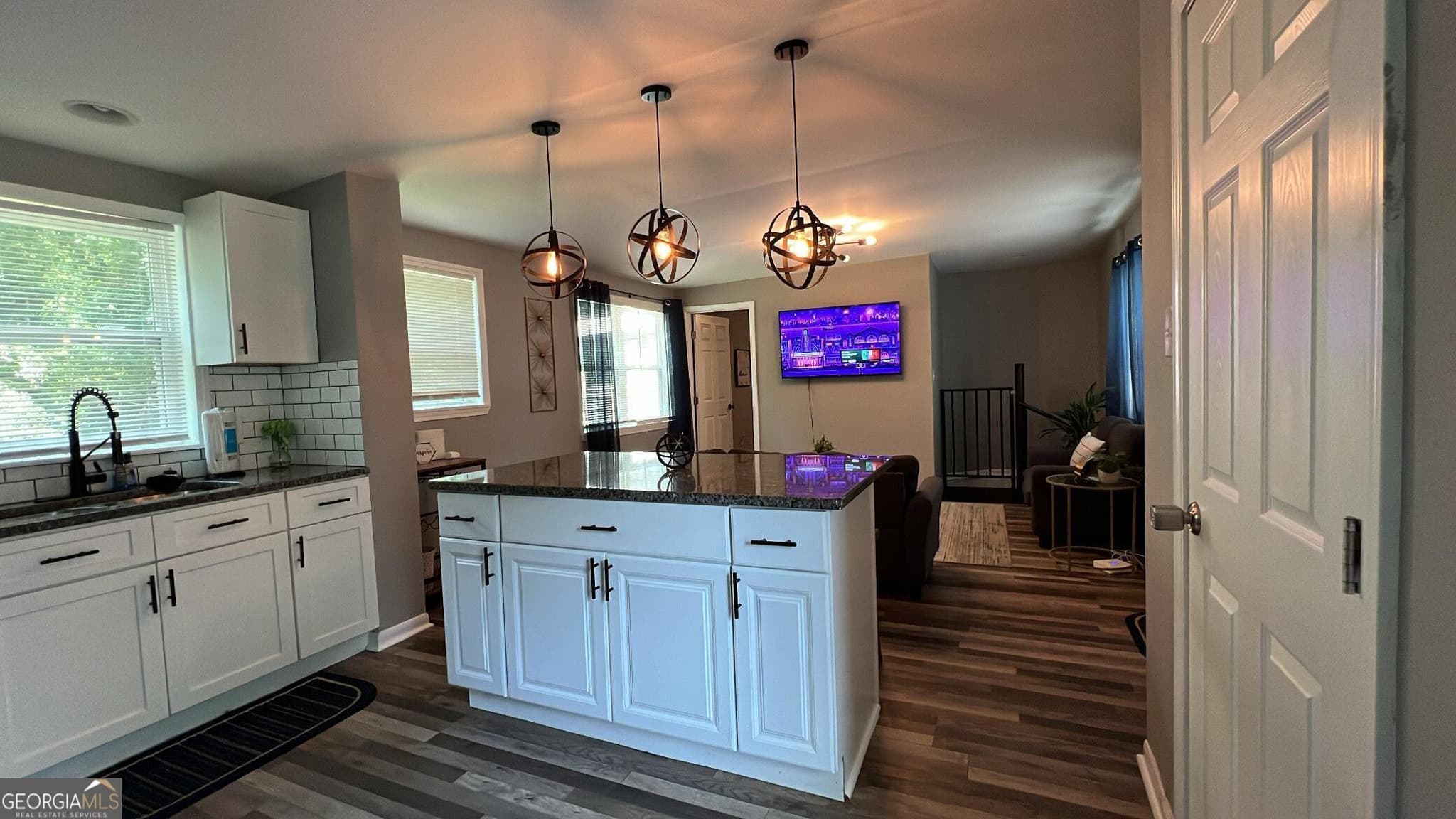 3 bedroom, 2 bathroom, 1,400 sq ft single family residence for sale at 2963 Redwine Road, East Point, GA 30344 — photo 7