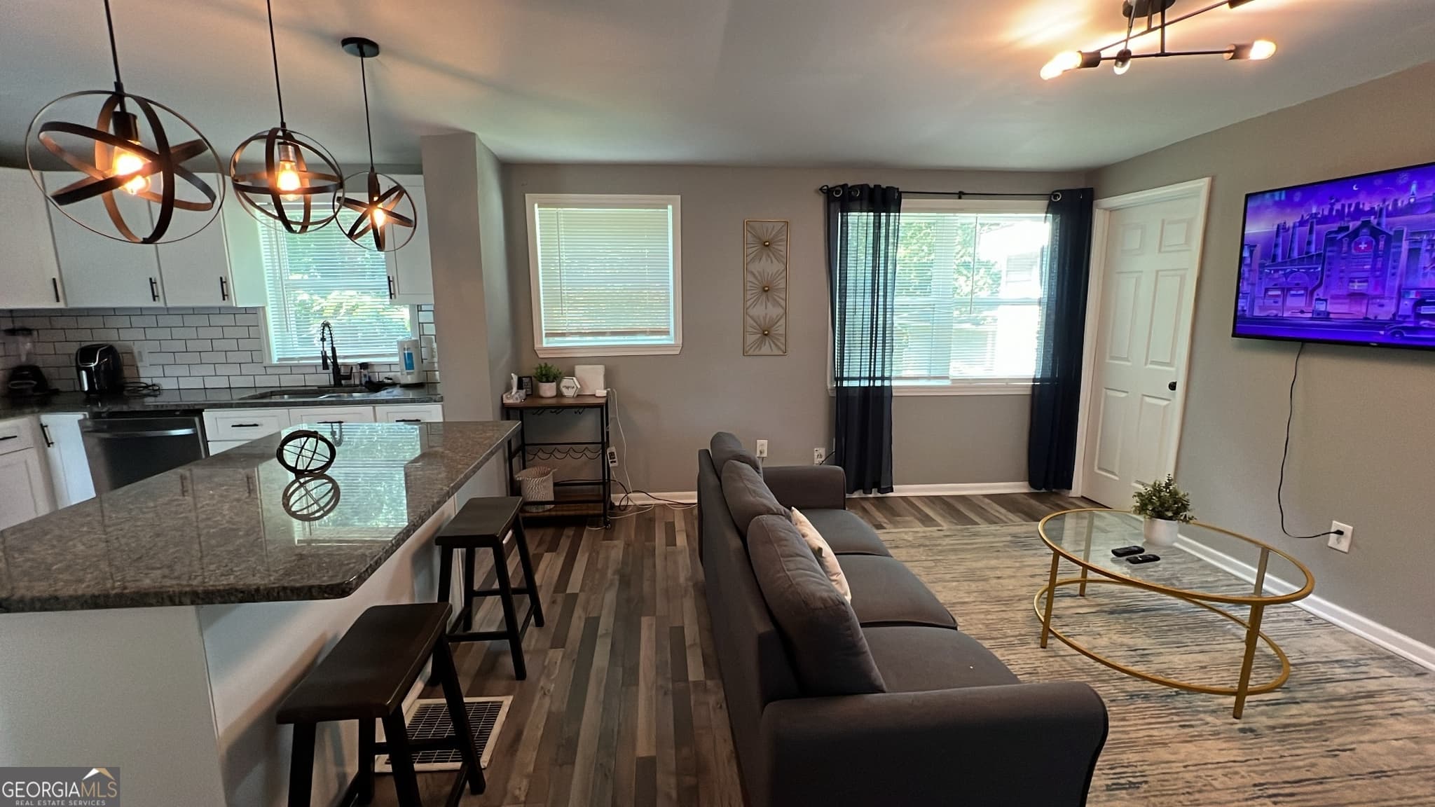 3 bedroom, 2 bathroom, 1,400 sq ft single family residence for sale at 2963 Redwine Road, East Point, GA 30344 — photo 4