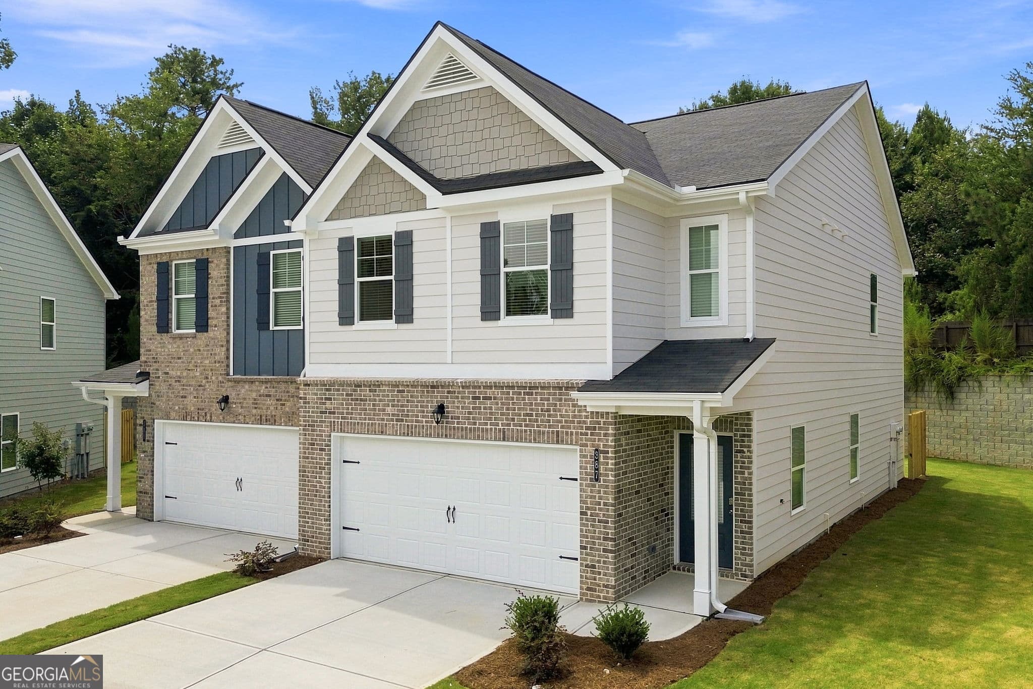 4 bedroom, 2.5 bathroom townhouse for rent at 387 Lanier Circle, Woodstock, GA 30189 for $2,400 a month — photo 1 of 1