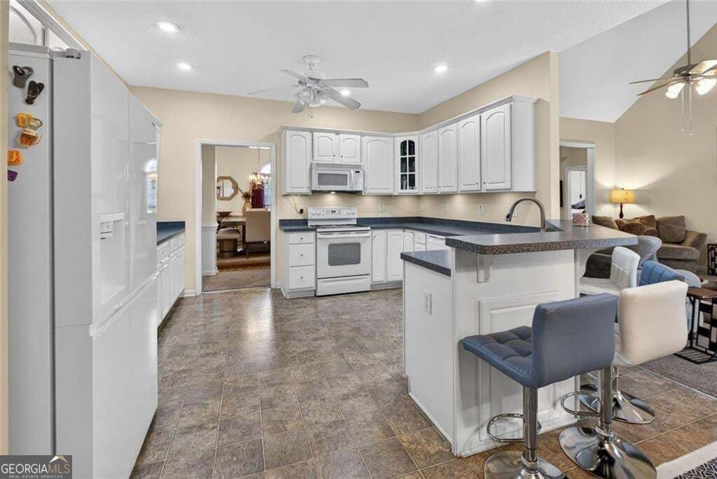5 bedroom, 3 bathroom, 3,546 sq ft single family residence for sale at 51 Brampton Way, Douglasville, GA 30134 — photo 10