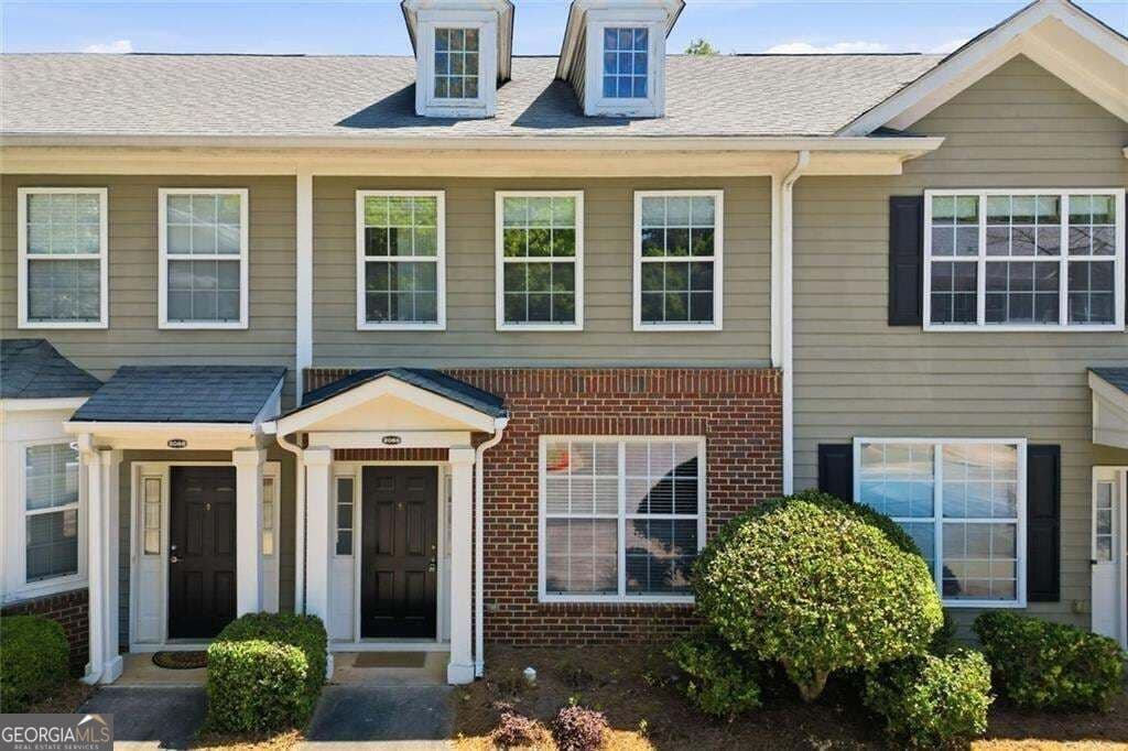 2 bedroom, 2.5 bathroom, 1,260 sq ft townhouse for sale at 2086 Del Lago Circle, Kennesaw, GA 30152 — photo 2