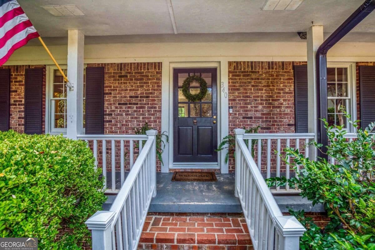 3 bedroom, 2 bathroom, 1,771 sq ft single family residence for sale at 340 Pine Street, Madison, GA 30650 — photo 2