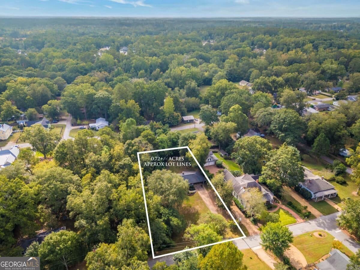 3 bedroom, 2 bathroom, 1,771 sq ft single family residence for sale at 340 Pine Street, Madison, GA 30650 — photo 3
